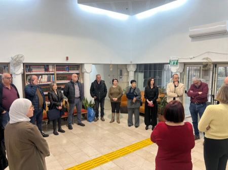 عن روح عومي خميس : توزيع خمسة أجهزة إنعاش للقلب في مؤسسات عامة